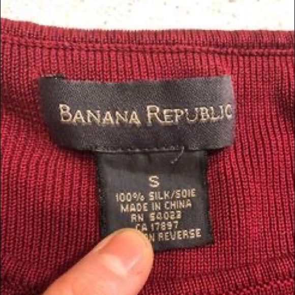 Banana Republic Wine/Maroon Colored Sleeveless Silk Top - Picture 3 of 3